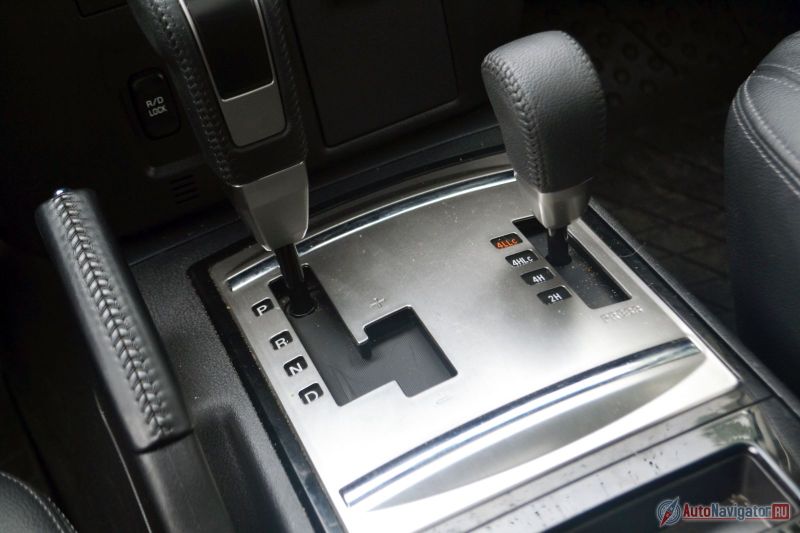 Безопасно ехать по сухому без ограничений можно и на заднем и на полном приводе. В «автомате» пять ступеней