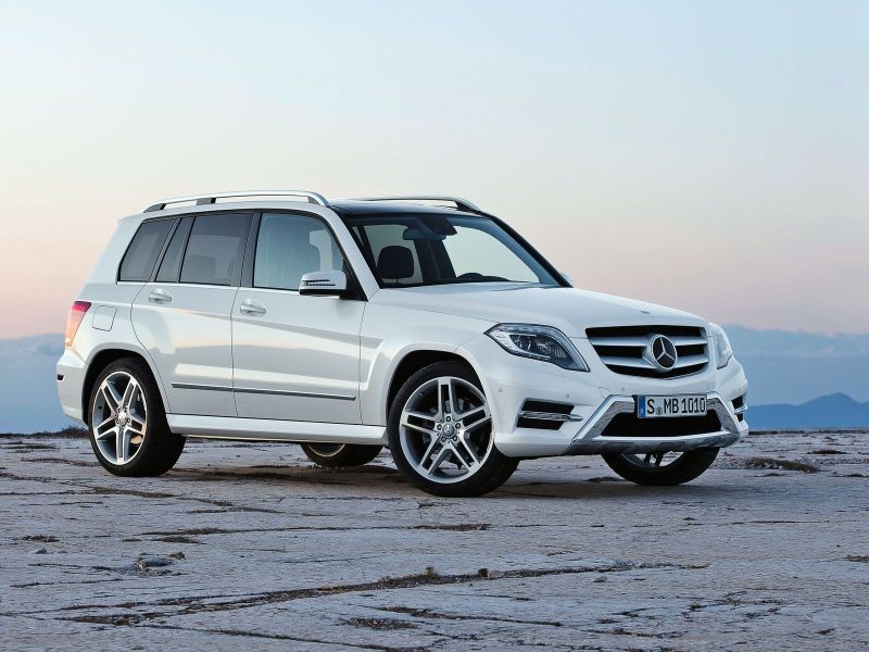 Квадратный интерьер под стать внешнему облику GLK-класса