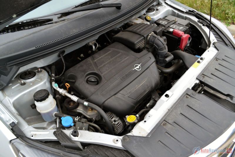 Полуторалитровый мотор по паспорту выдает 112 л.с. и очень любит высокие обороты. Максимальный крутящий момент в 147 Нм достигается аж на 4000 оборотах в минуту