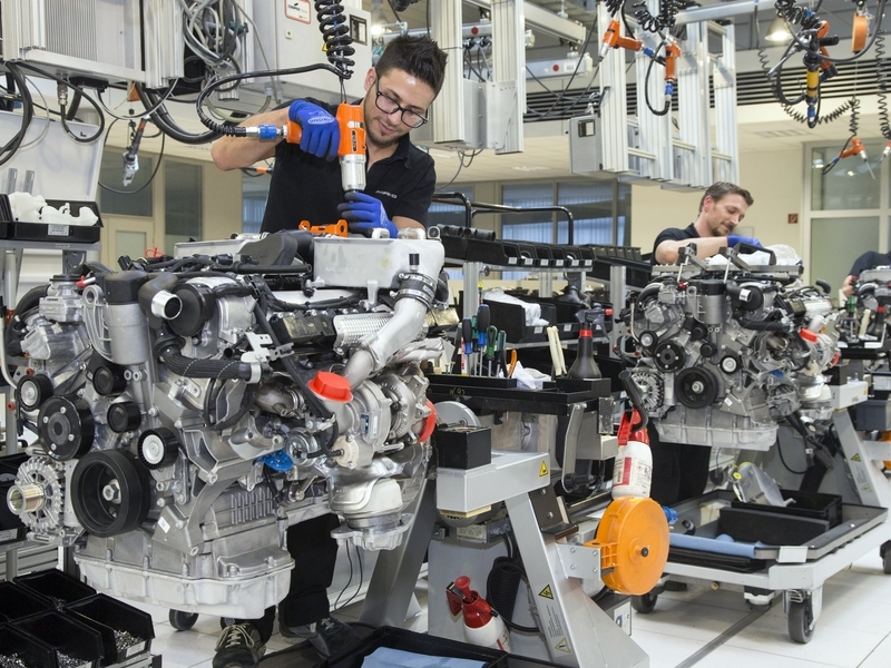 Компания Mercedes-AMG будет собирать моторы V12 на новом заводе