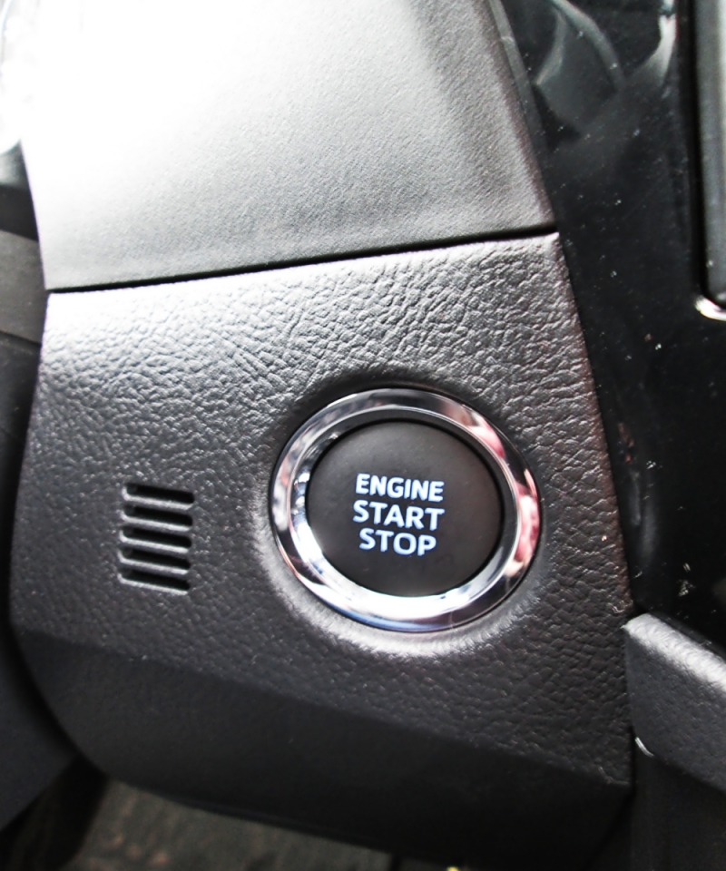 Запуск двигателя кнопкой - современное и удобное технологическое решение