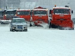 Московские дороги убирают 7,5 тысячи единиц спецтехники