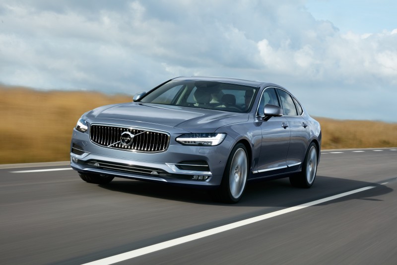 Volvo S90: Премиальный седан с нордическим характером