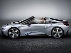Серийный электрокар BMW i8 Spyder будет представлен в январе 2016 года