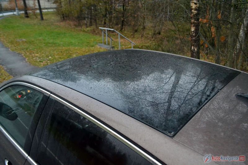 Классно ехать под дождем со стеклянной крышей и наблюдать за бегущими капельками. Романтика, «лямур тужур» (l’amour pour toujours)