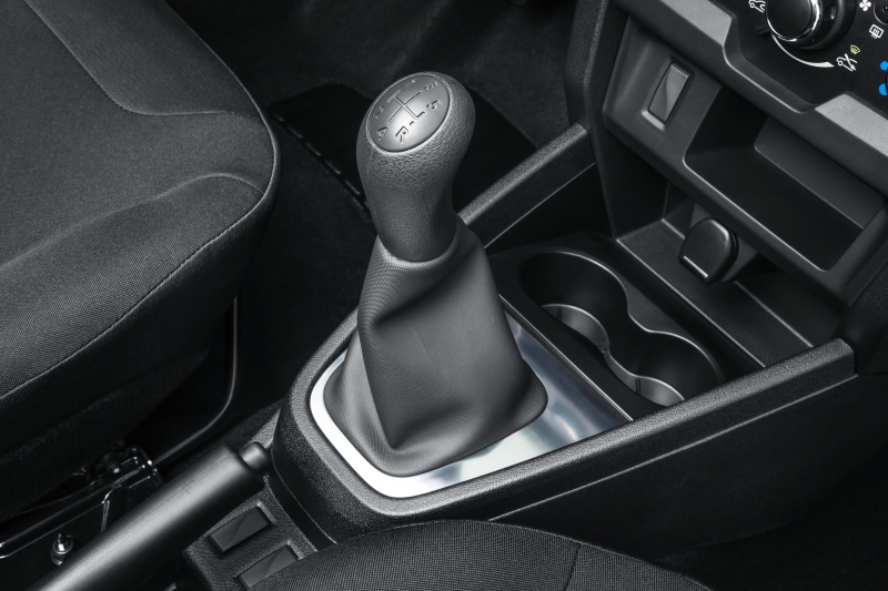 Для Lada XRAY доступны механическая и роботизированная коробки передач