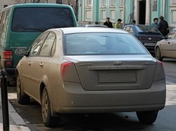 ГИБДД столицы просит автовладельцев обеспечить видимость номеров своих машин