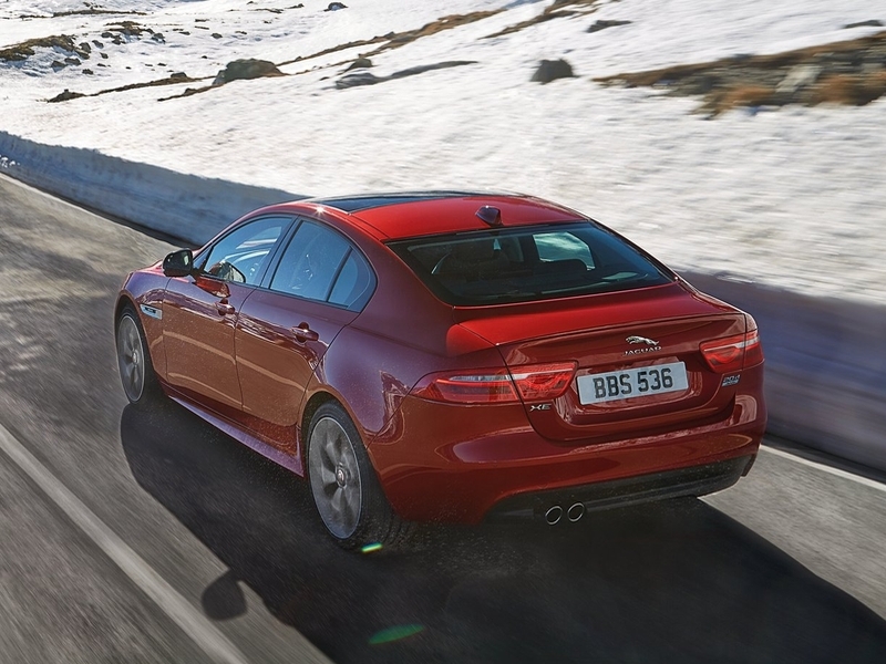 Jaguar XE AWD — в России от 2 227 000 рублей