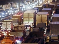 В период новогодних праздников оформление пропусков для грузовиков в Москве осуществляться не будет