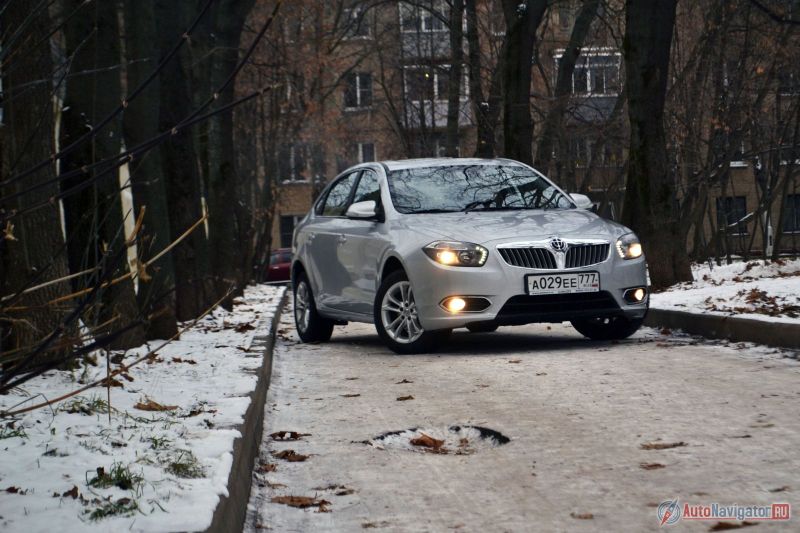 В Китае Brilliance воспринимают как промежуточное звено между китайским автопромом и европейскими моделями. Именно так и надо его воспринимать нам. Именно таким он и является. То есть до европейцев (некоторых) он недотягивает, но точно не разочарует. А с недорогими корейцами еще и поспорит