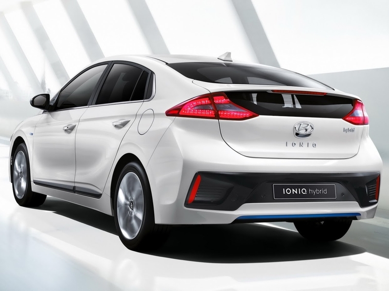 Hyundai Ioniq — первые официальные фотографии