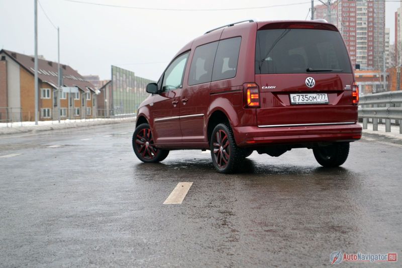 Это фактически самый навороченный Caddy из возможных. Маловероятно, что кто-то предпочтет его, скажем, кроссоверу, но по функциональности и утилитарности он утрет нос любому