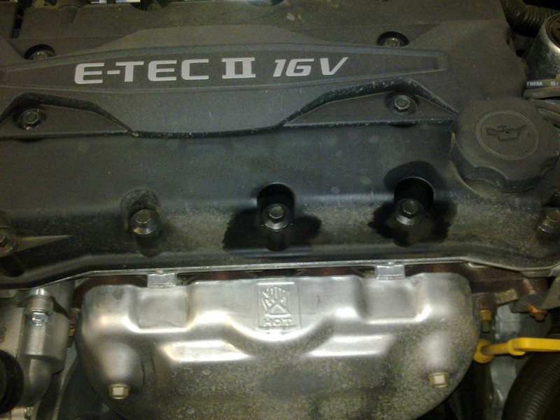 Двигатель 1.6 достался Cruze от Lacetti вместе с его достоинствами и недостатками. Здесь уже подтекает масло