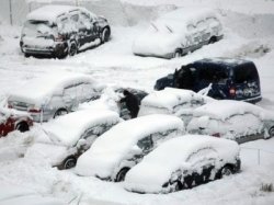 Московские коммунальщики борются с последствиями снегопада