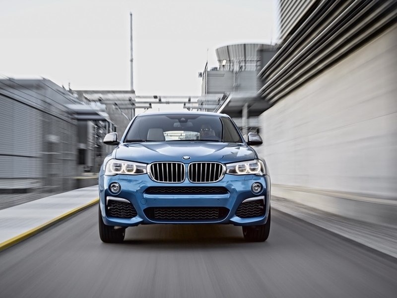 BMW X4 M40i будет стоить в РФ 3 600 000 рублей