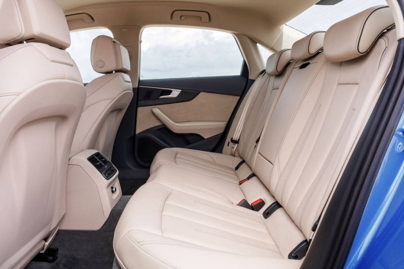 В качестве отделочных материалов кресел может использоваться не только дорогая кожа, но и практичная износостойкая ткань