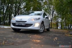 Peugeot 408: Большой гольф