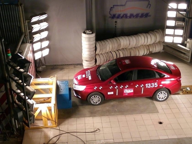 Российские эксперты оценили высокий уровень пассивной безопасности Lada Vesta