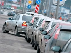 В праздники московские автомобилисты смогут парковаться бесплатно