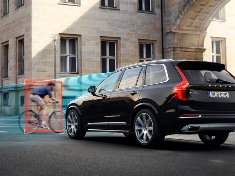 Эксперты подтвердили эффективность технологии Volvo City Safety