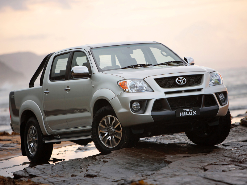 Toyota Hilux 2008-2010. В Россию Hilux попал лишь в своей 7-ой генерации и то после рестайлинга