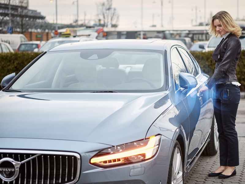 Через год у автомобилей Volvo не будет физических ключей