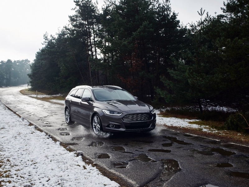 Ford будет тестировать автомобили на специальном дорожном покрытии
