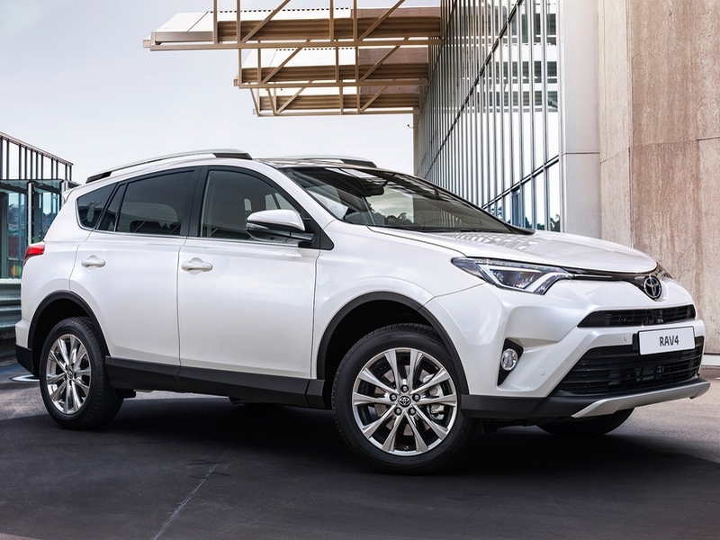 Россияне назвали Toyota автомобилями мечты