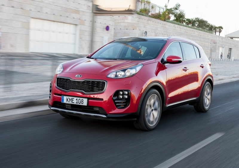 Внешность экстерьера новинки основана на сочетании мягких линий и острых граней