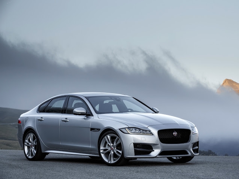 Новый Jaguar XF доступен в РФ на спецусловиях