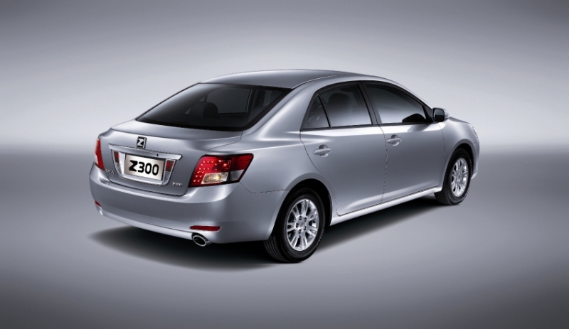 Все Zotye Z300, поставляемые в РФ, собираются на заводе компании «Юнисон» в Белоруссии