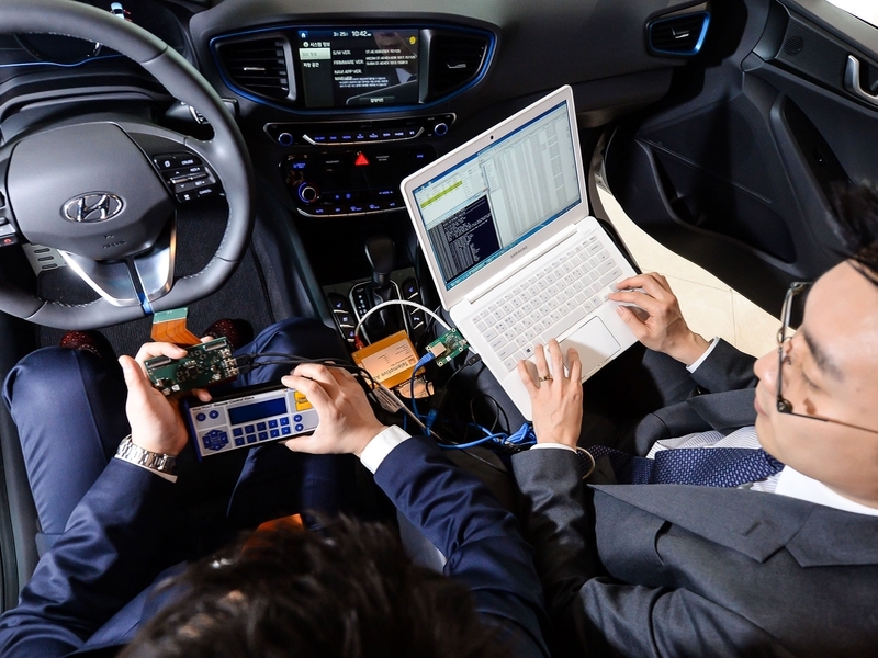 Hyundai работает над «умным» автомобилем