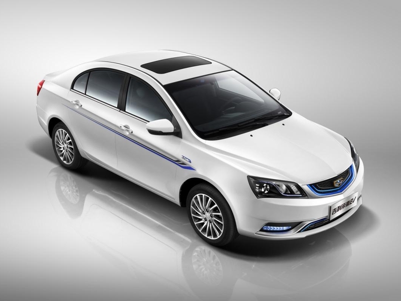 Электромобиль Geely Emgrand EV появился в продаже в Китае