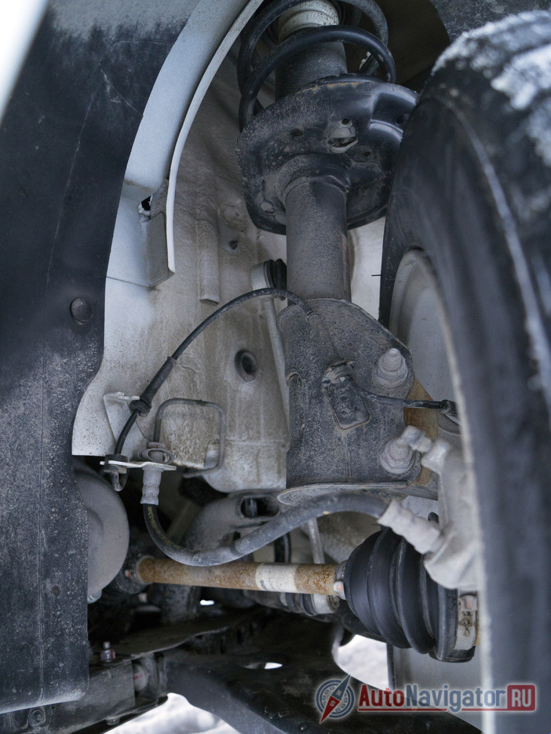 Думаю, примерить сюда подвеску от Logan было нетрудно, а вот над настройками наверняка пришлось попотеть