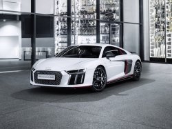 Audi R8 Coupe V10 plus selection 24h — в Германии от 229 000 евро