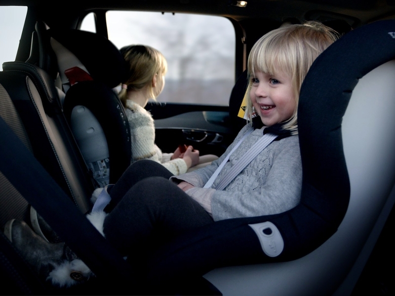 Volvo представляет новое поколение детских сидений