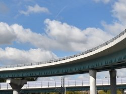 Через реки Москвы построят 15 мостов