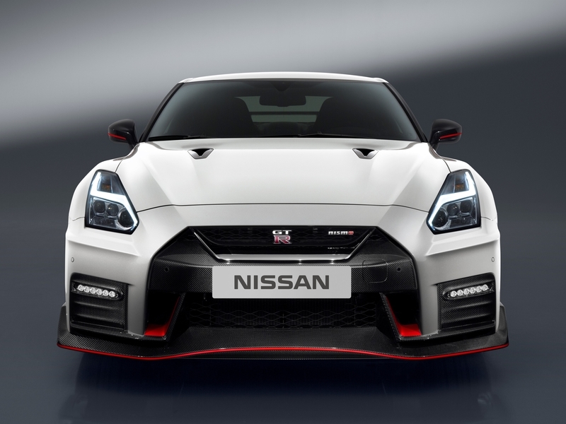 Nissan GT-R NISMO 2017 увидел свет