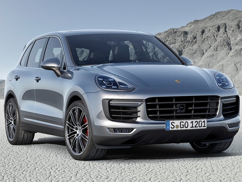 С российского рынка отзываются кроссоверы Porsche Cayenne