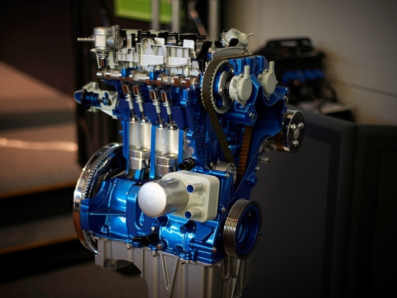 Ford EcoBoost стал лучшим малолитражным двигателем 2016 года