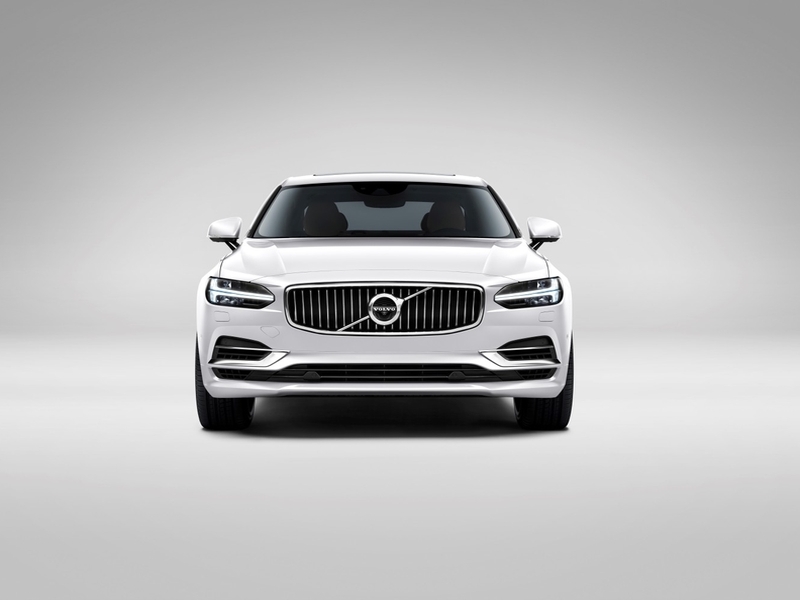 Volvo S90 — в России от 2 641 000 рублей