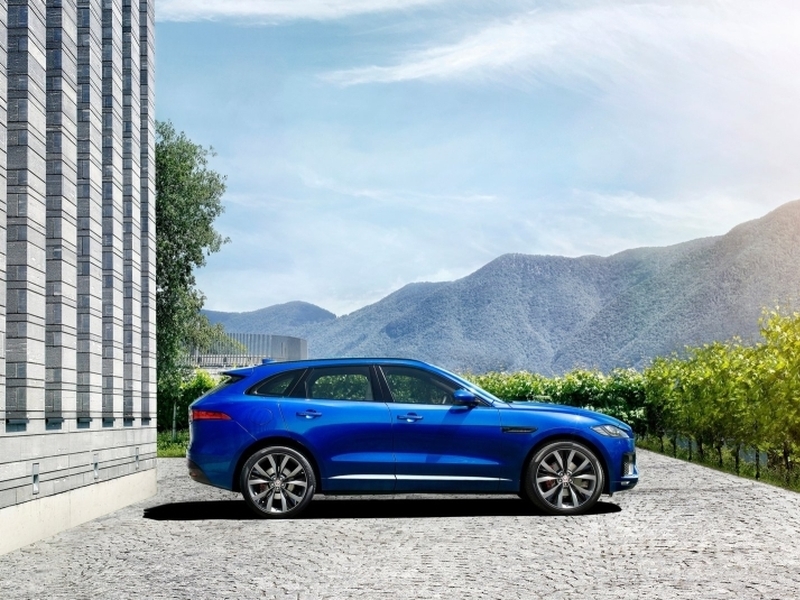 Jaguar F-Pace появится в продаже в РФ 20 июня