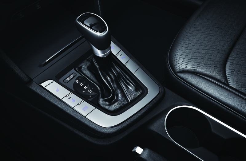 В салоне использованы мягкие материалы в основных зонах контакта