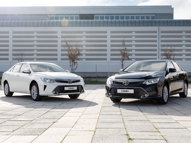 В России продано 300 000 седанов Toyota Camry