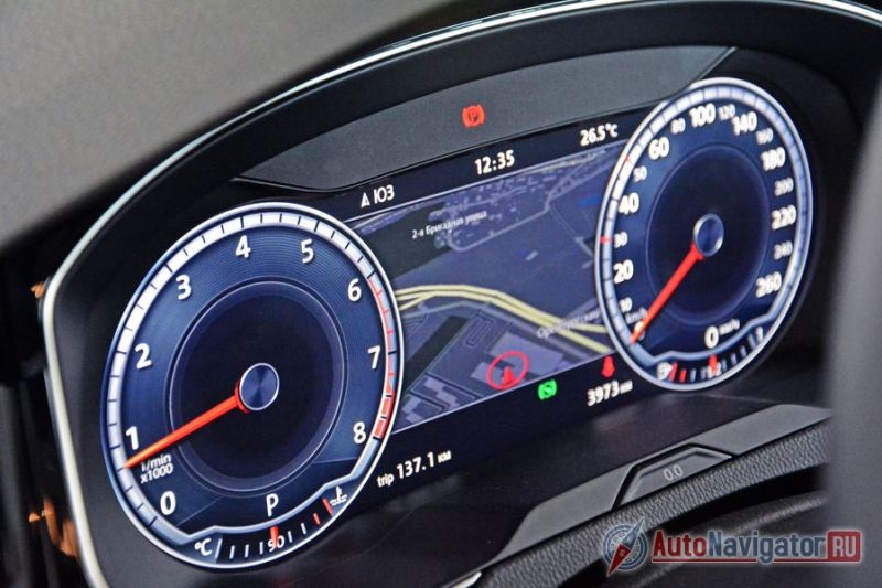 В максимальной комплектации Highline щиток приборов цифровой