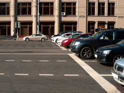 Столичные камеры начнут фиксировать заезд за стоп-линию и стоянку на переходах