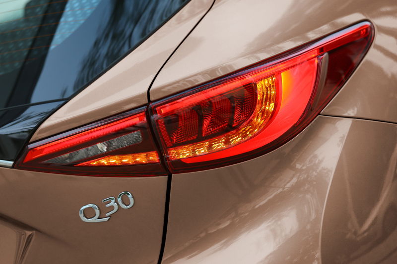 Infiniti Q30