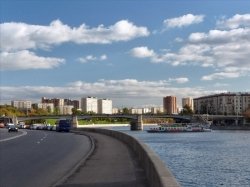На Крутицкой набережной в столице в субботу будет ограничено движение