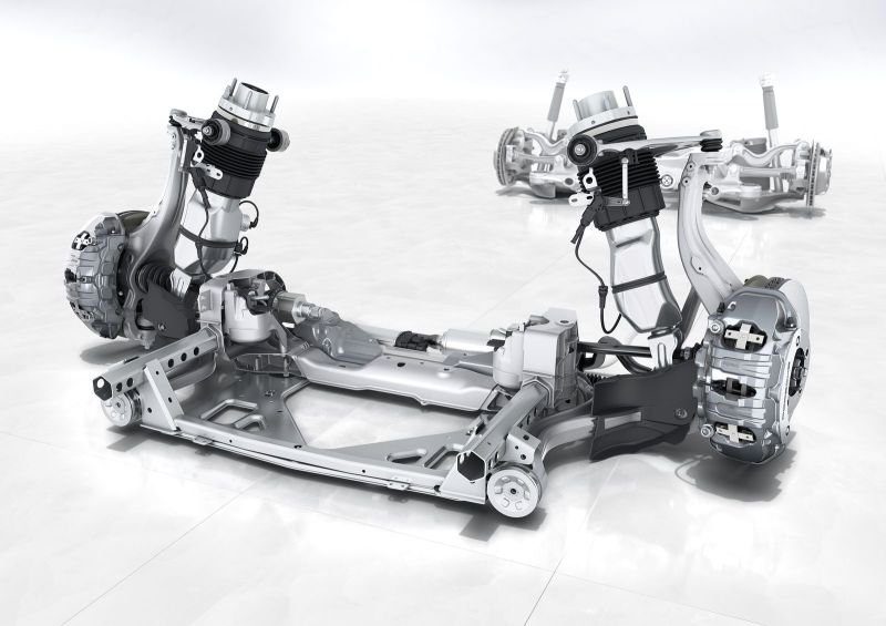 В передней оси применена двухрычажка