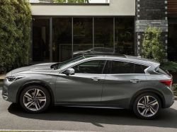 Infiniti Q30 — в России от 2 299 000 рублей